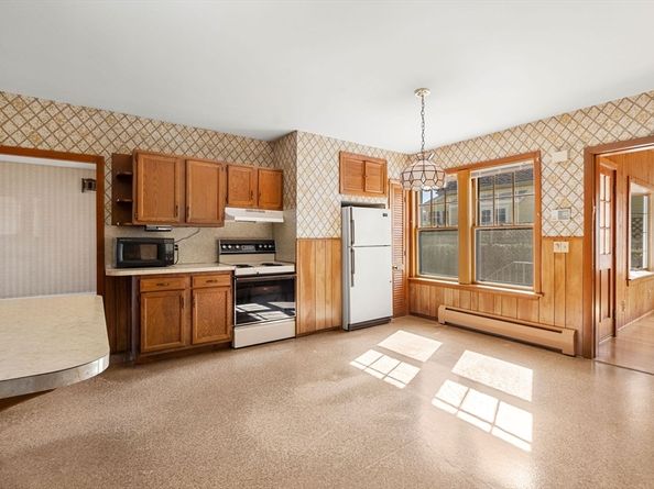 24 Sherbrook Ave, Worcester MA 01604