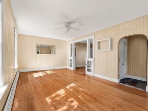 24 Sherbrook Ave, Worcester MA 01604