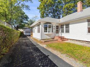 24 Sherbrook Ave, Worcester MA 01604