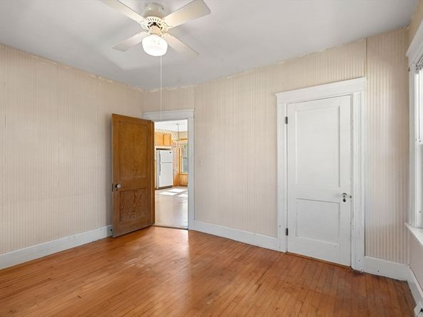 24 Sherbrook Ave, Worcester MA 01604