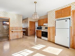 24 Sherbrook Ave, Worcester MA 01604