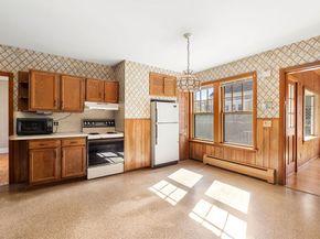 24 Sherbrook Ave, Worcester MA 01604