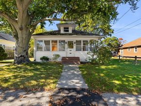 24 Sherbrook Ave, Worcester MA 01604