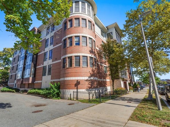 533 Cambridge St 308, Boston MA 02134