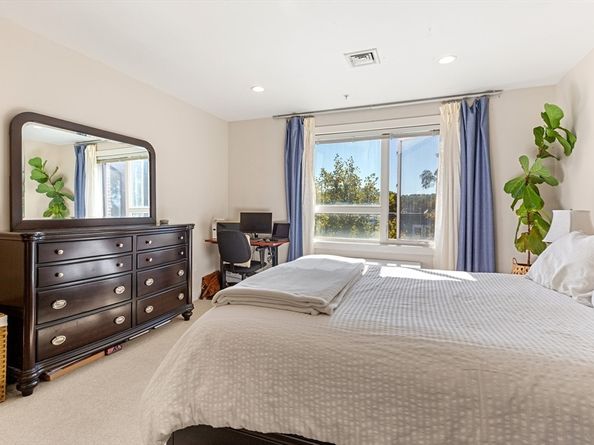 533 Cambridge St 308, Boston MA 02134