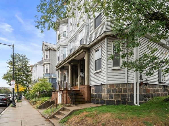 178 Hyde Park Ave 3, Boston MA 02130