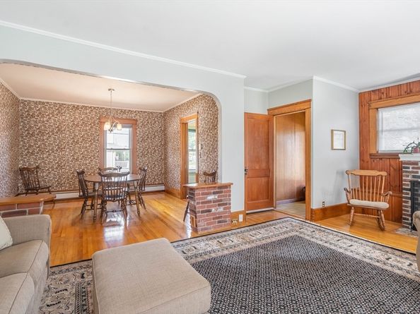 22 Sherbrook Ave, Worcester MA 01604