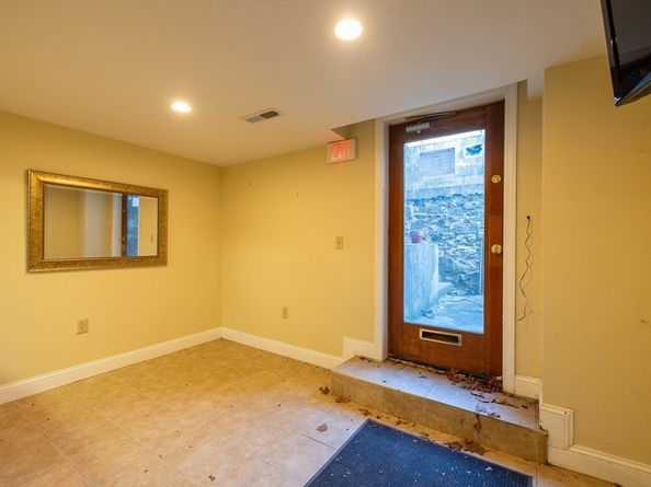 567 Talbot Ave 20, Boston MA 02124