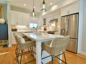 145 Stoughton St 5, Boston MA 02125