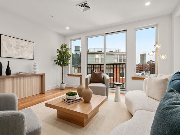 58 Kent U301, Brookline MA 02445