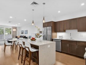 77 Court St 107, Newton MA 02458