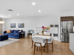 77 Court St 107, Newton MA 02458