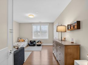 77 Court St 107, Newton MA 02458