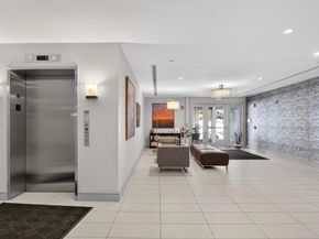 77 Court St 107, Newton MA 02458