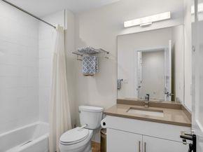 77 Court St 107, Newton MA 02458