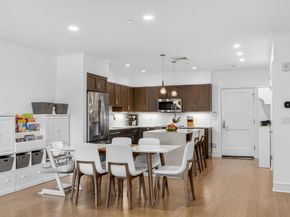 77 Court St 107, Newton MA 02458