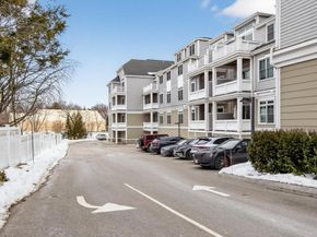 77 Court St 107, Newton MA 02458