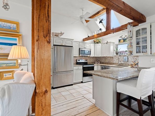 10 61st St 10, Newburyport MA 01950