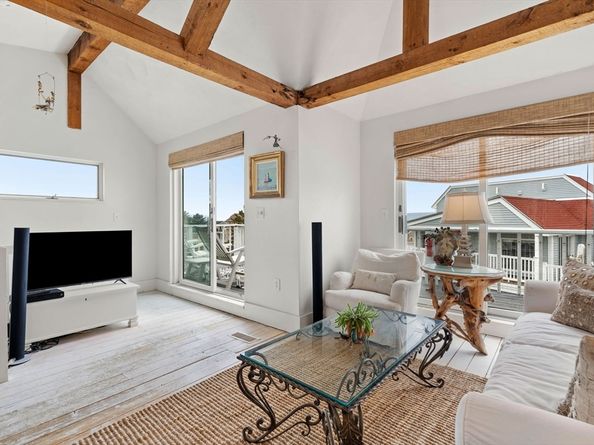 10 61st St 10, Newburyport MA 01950