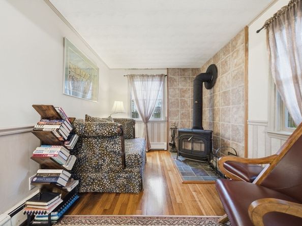 4 Laurel Street, Woburn MA 01801