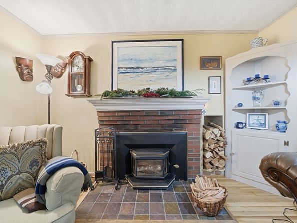 4 Laurel Street, Woburn MA 01801