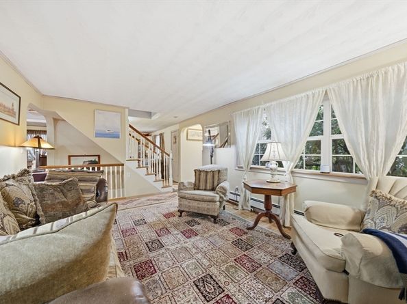 4 Laurel Street, Woburn MA 01801