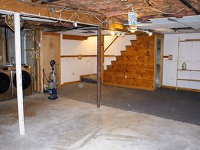 25 Bear Hill Rd, Gardner MA 01440