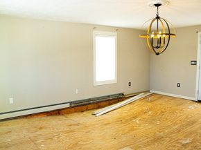 25 Bear Hill Rd, Gardner MA 01440