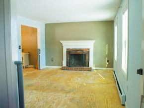 25 Bear Hill Rd, Gardner MA 01440