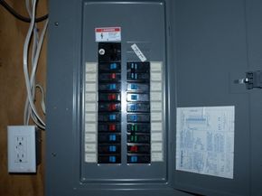 25 Bear Hill Rd, Gardner MA 01440