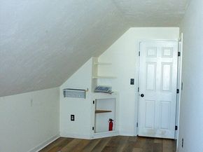 25 Bear Hill Rd, Gardner MA 01440