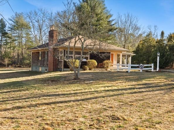 5 Freetown St, Lakeville MA 02347