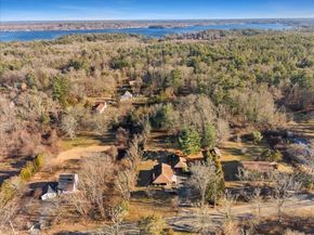 5 Freetown St, Lakeville MA 02347