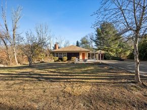 5 Freetown St, Lakeville MA 02347