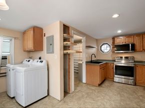 15 Myrtle Ave, Sterling MA 01564