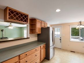 15 Myrtle Ave, Sterling MA 01564