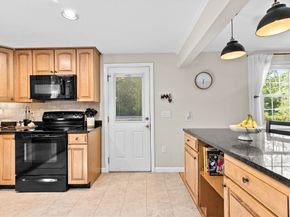 66 Maureen Way, Plymouth MA 02360