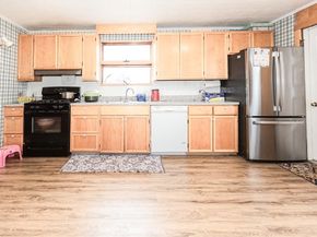 68 Spring St, Holbrook MA 02343