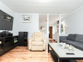 68 Spring St, Holbrook MA 02343