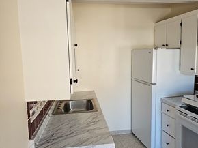 7 Cypress Rd 703, Boston MA 02135