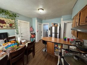 27 Harlow St, Worcester MA 01605