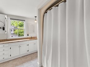 13 Pine Bluff, Lakeville MA 02347