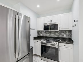 614 Pond St 2104, Braintree MA 02184