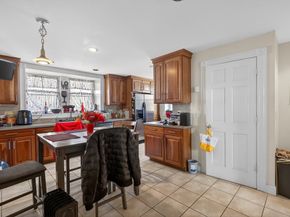 123-125 N Franklin St, Holbrook MA 02343