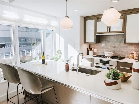 100 Lovejoy Wharf 6B, Boston MA 02114