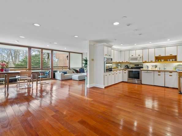 241 Perkins St D405, Boston MA 02130