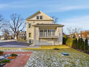 66 Pleasant Street 2, Marblehead MA 01945