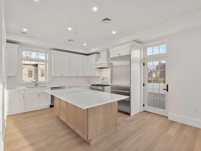 66 Pleasant Street 2, Marblehead MA 01945