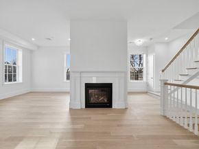 66 Pleasant Street 2, Marblehead MA 01945