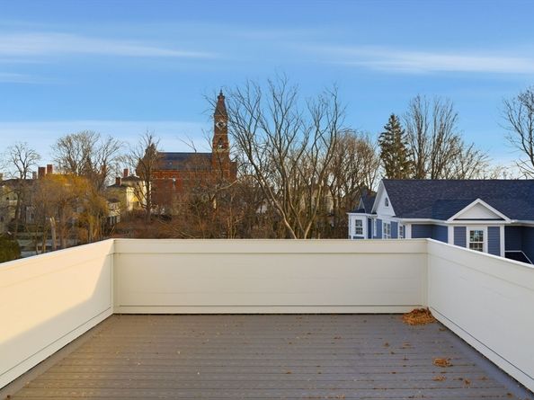 66 Pleasant Street 2, Marblehead MA 01945